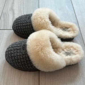UGG Cozy Knit Genuine Shearling Slipper (Women) Size 8